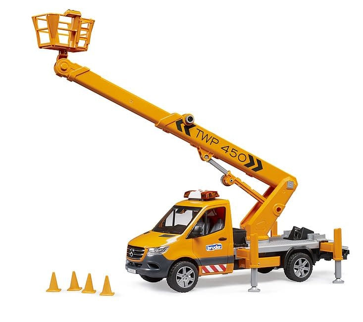 Bruder 02679 Camion avec nacelle et lumière